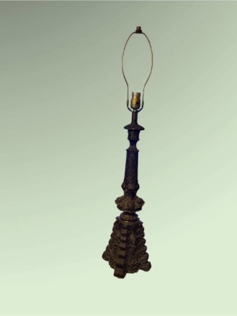 Vintage ~ 1950s ~ Ornate Cast Metal Table Lamp~ Dark Heavy Metal ~ Claw Feet